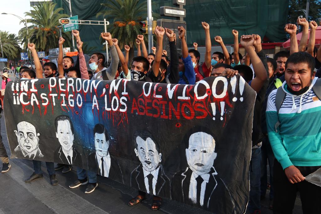 Se desmarcan estudiantes de Ayotzinapa de partidos políticos