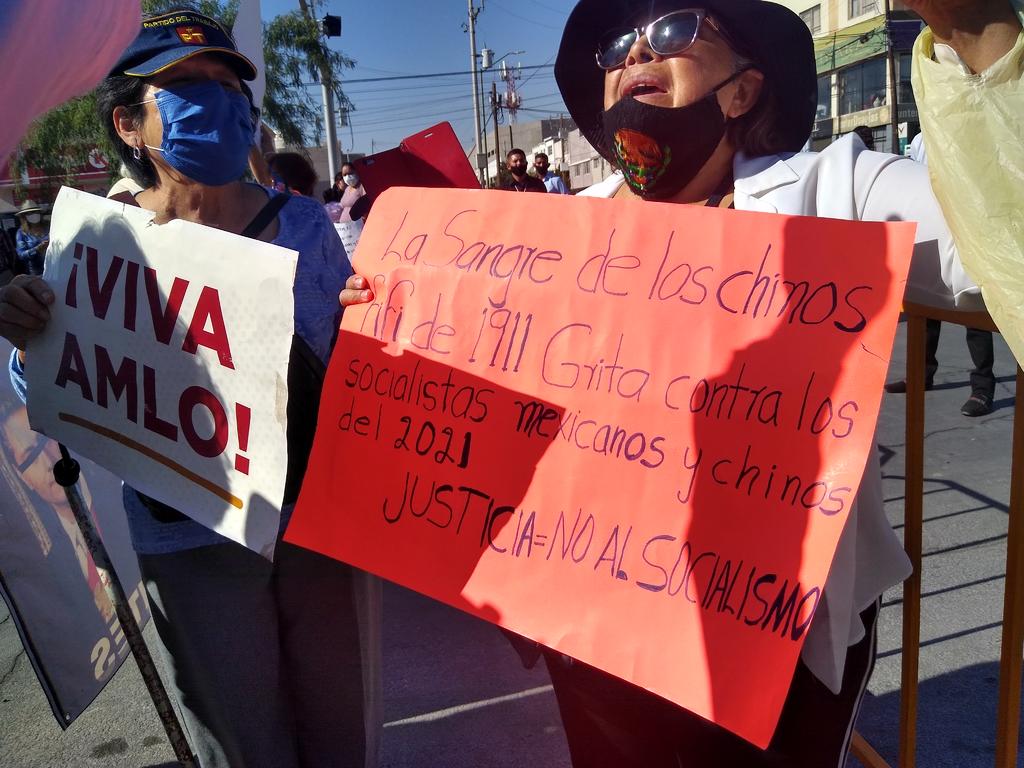 Espontánea simpatizante de FRENA es bloqueada por morenistas en Torreón