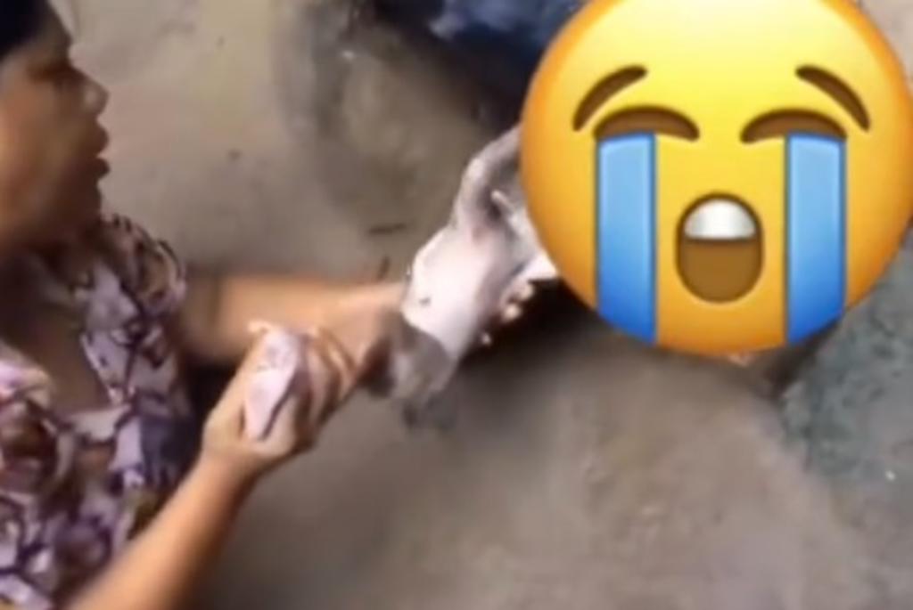 Mujer rescata a recién nacido de una alcantarilla