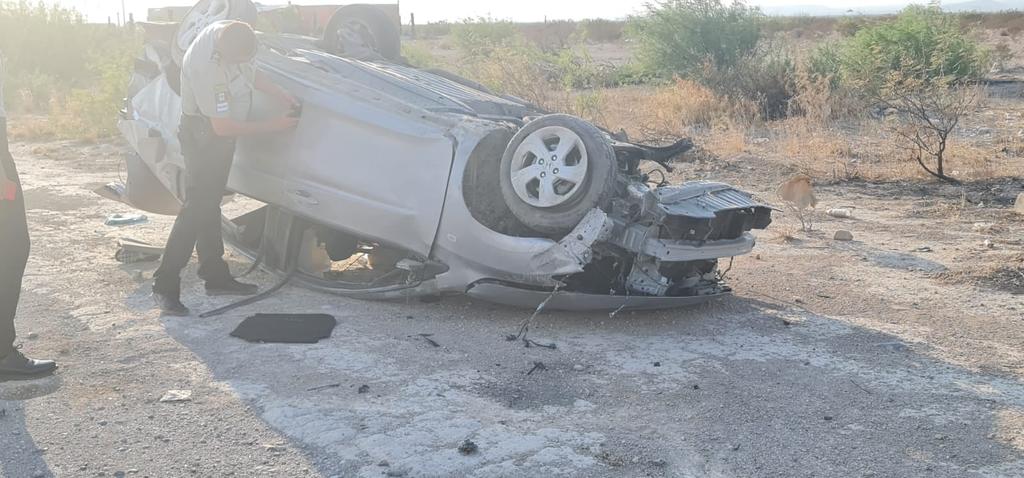 Muere robacoches tras persecución en carretera a Torreón