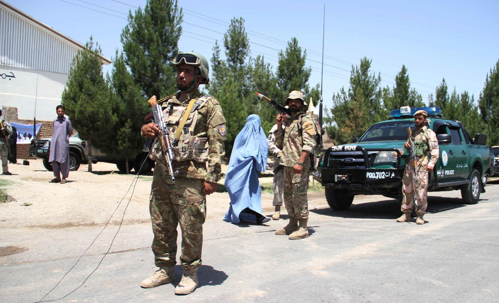 Se acusan talibanes y gobierno de Afganistán por ataque a boda que dejó siete muertos