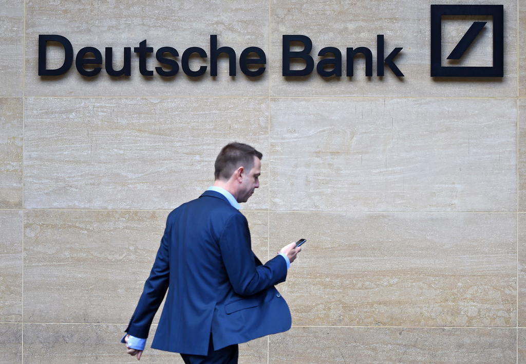 Advierte Fed multará a Deutsche Bank por falta de controles contra blanqueo