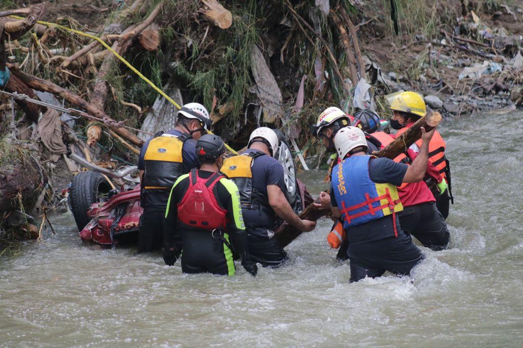 Lluvias dejan una persona desaparecida e inundaciones en Nuevo León