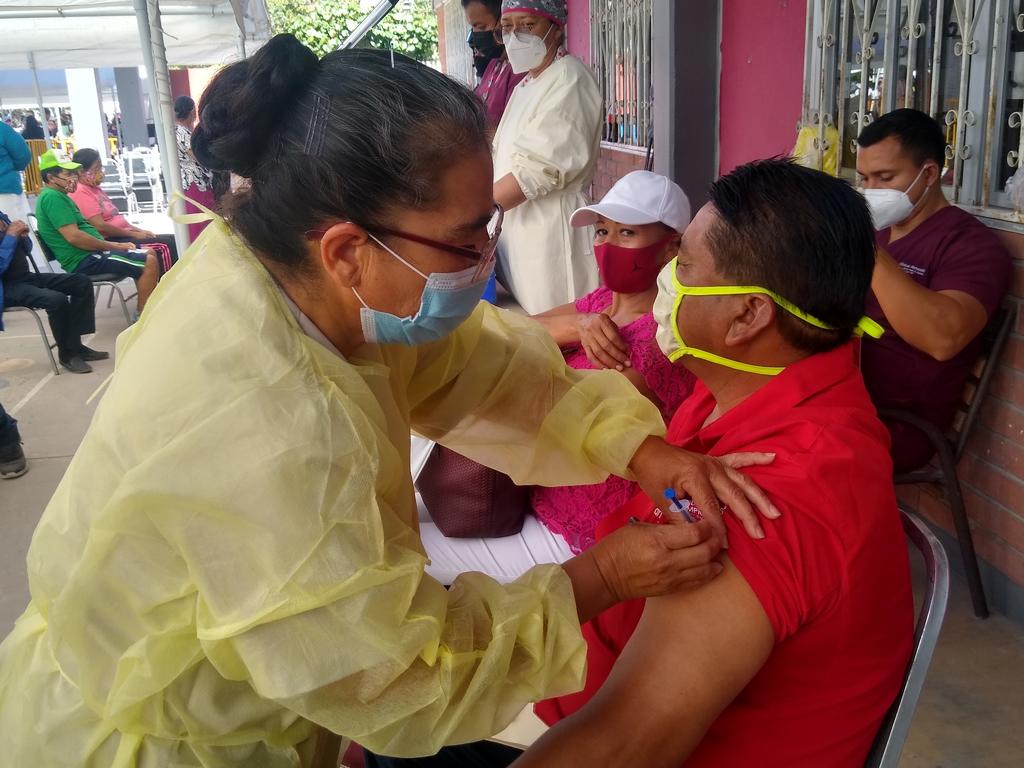 Mañana martes inicia vacunación contra COVID para adultos de 40 a 49 años en San Pedro