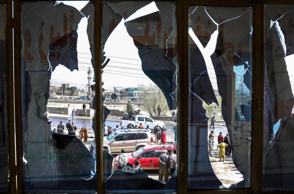 Doble atentado contra microbuses deja 12 civiles muertos en Kabul