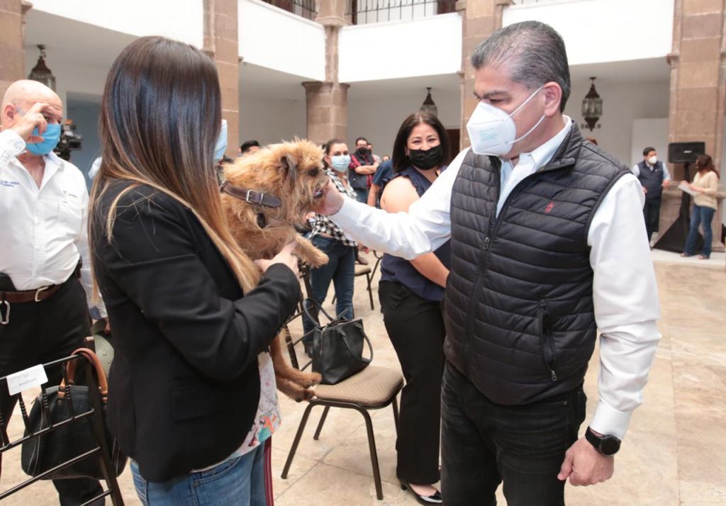 Coahuila protege a los animales: Miguel Riquelme