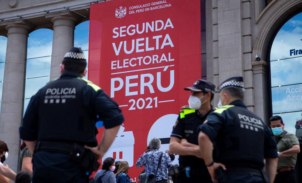Inicia jornada electoral para elegir al próximo presidente de Perú