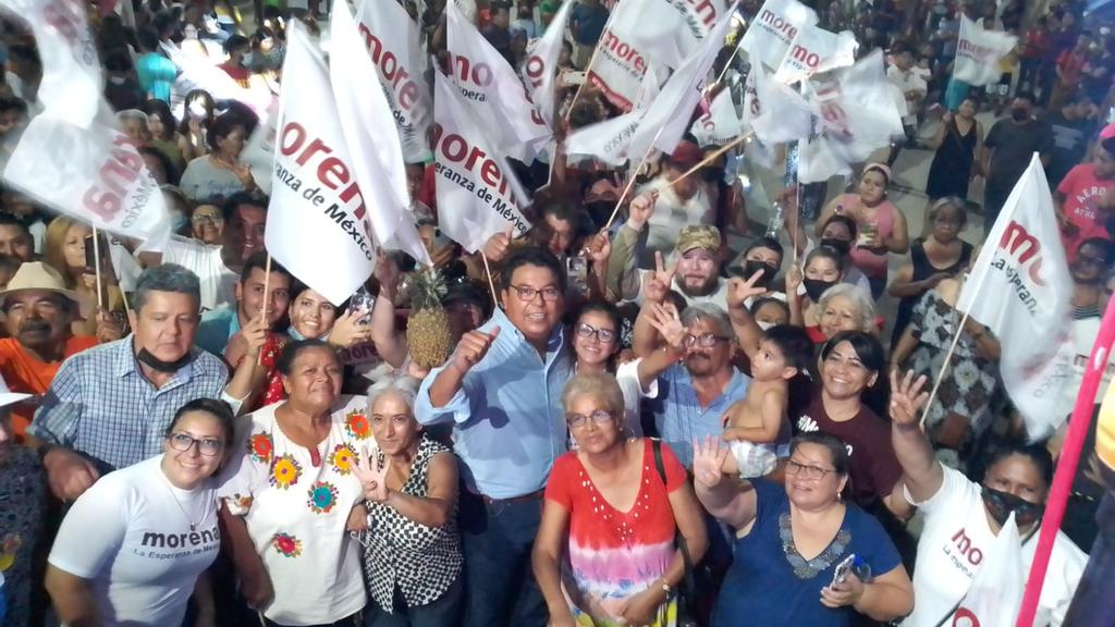 Celebra Roberto Piña su triunfo en presidencia municipal de Frontera