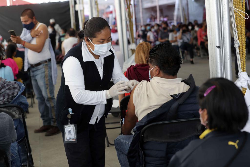 México alcanza 230 mil 424 fallecimientos por COVID-19