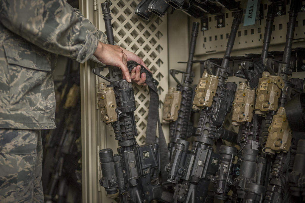 Ejército de EUA ha ocultado magnitud de desaparición de armas, según investigación