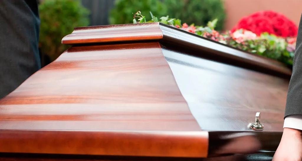 Suspenden funeral porque el difunto comenzó a 'moverse' dentro del ataúd
