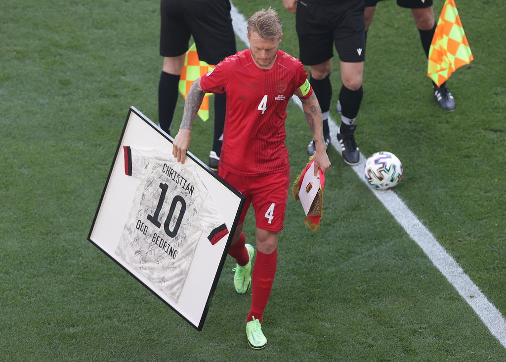 Dinamarca y Bélgica homenajean a Christian Eriksen al minuto 10 del partido