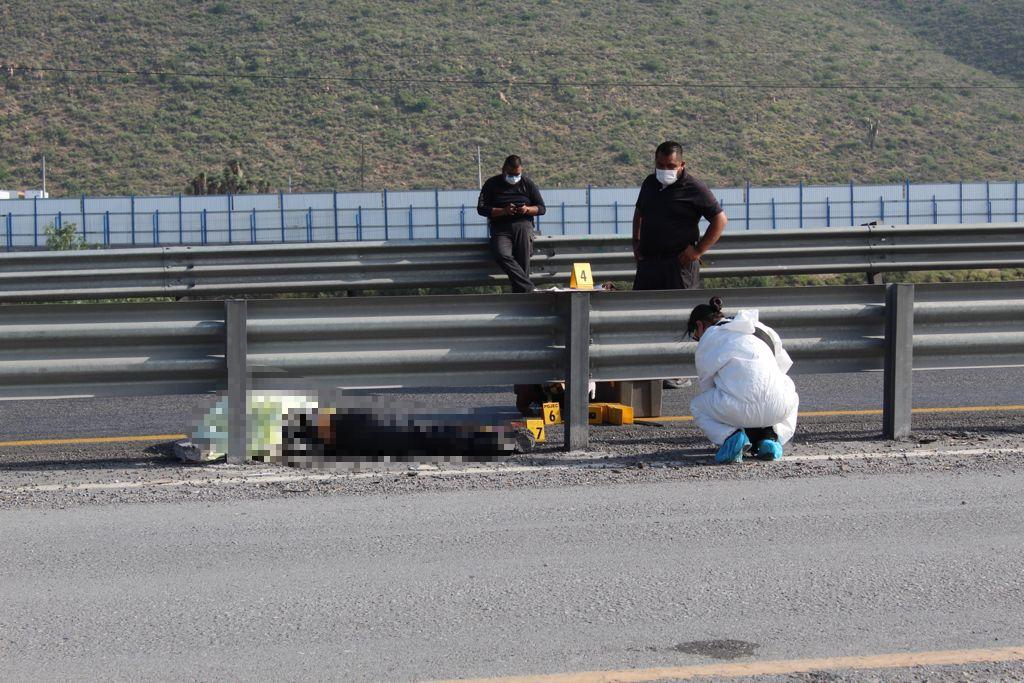 Motociclista muere tras accidentarse en carretera Saltillo-Monterrey, a la altura de Ramos Arizpe