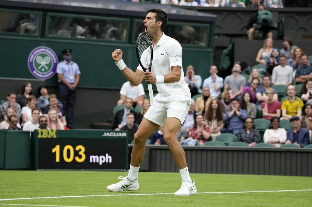 Novak Djokovic se estrena en Wimbledon y evita dar la sorpresa