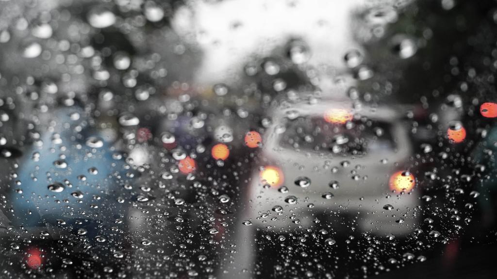 Todo lo que le ocurre a tu carro por las lluvias y cómo evitar que se dañe