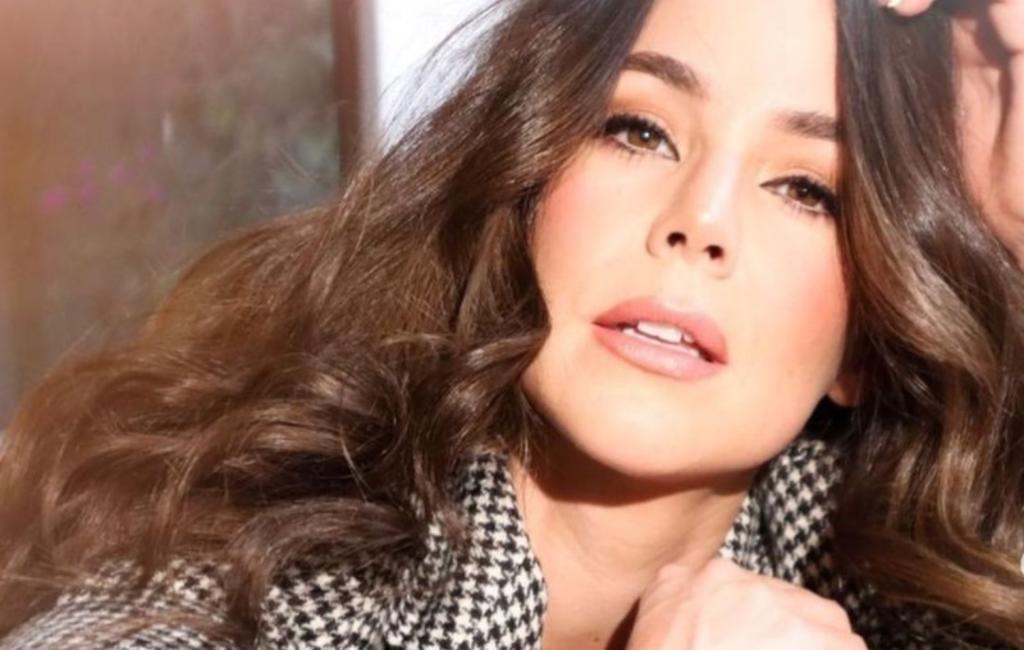 Camila Sodi posa con lencería y hace 'arder' a Instagram