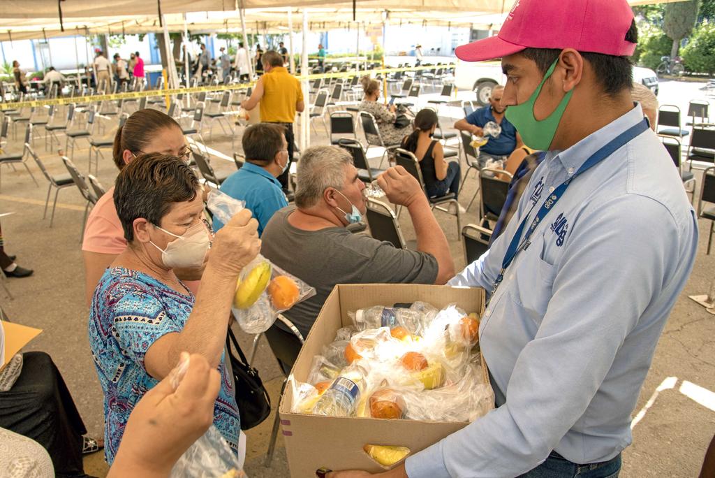 El DIF Durango coadyuva con refrigerios para quienes se vacunan contra el COVID