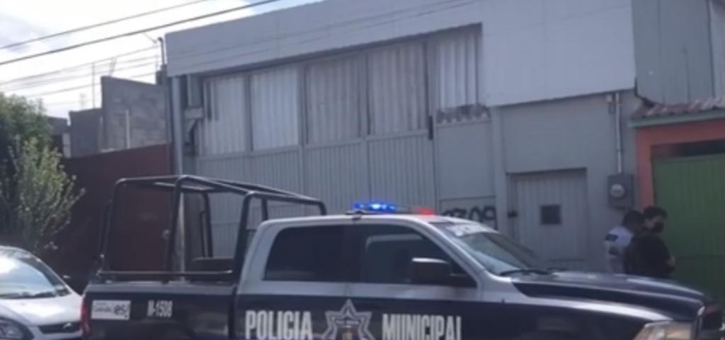 Hombre muere por suicidio en taller mecánico de Saltillo