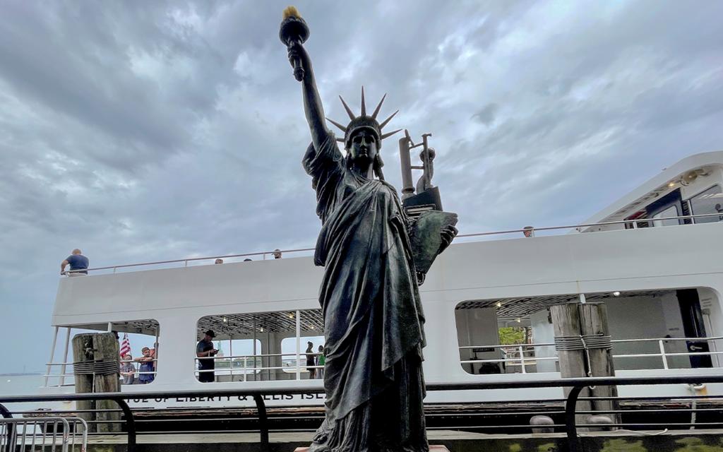Conoce a la 'hermana menor' de la Estatua de la Libertad en Nueva York