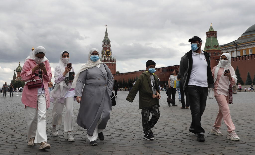 Las muertes diarias por coronavirus en Rusia alcanzaron un récord por quinto día consecutivo