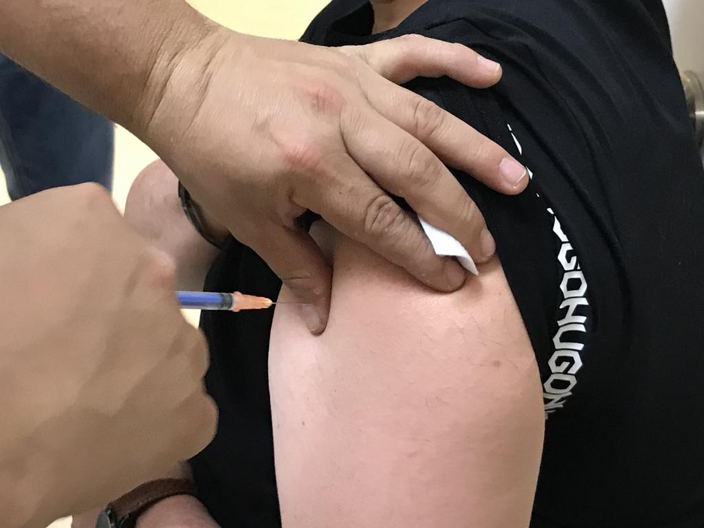 Ocampo prevé su inicio de vacunación contra el COVID para mayores de 18 años a mediados de esta semana