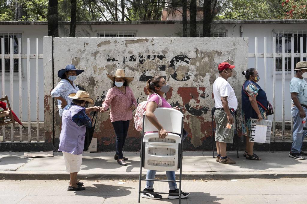 Más de 800 jubilados del IMSS han sido despojados de sus ahorros en Oaxaca