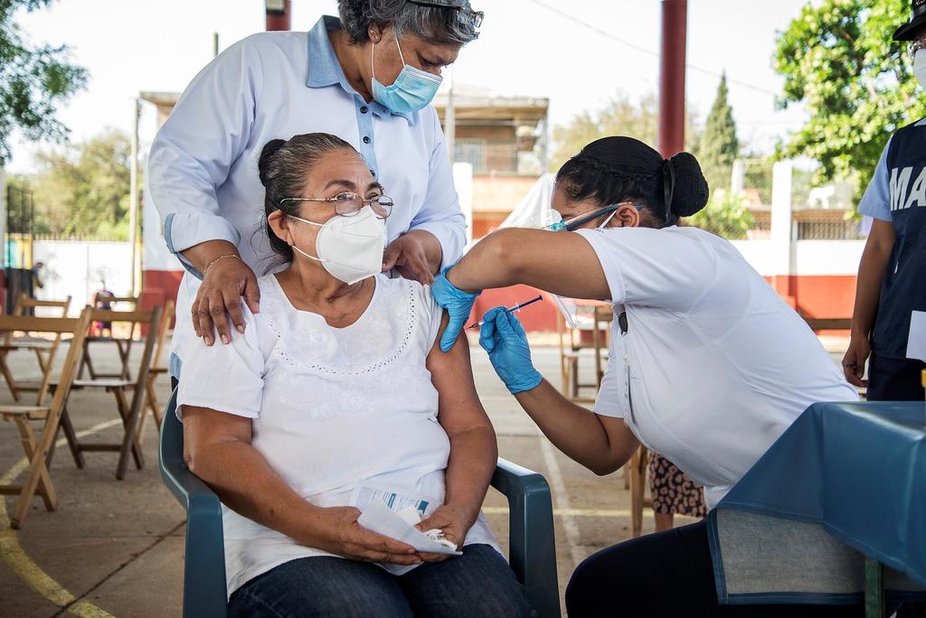 Región sureste de Coahuila concluye aplicación de primera dosis contra COVID a mayores de 40 años