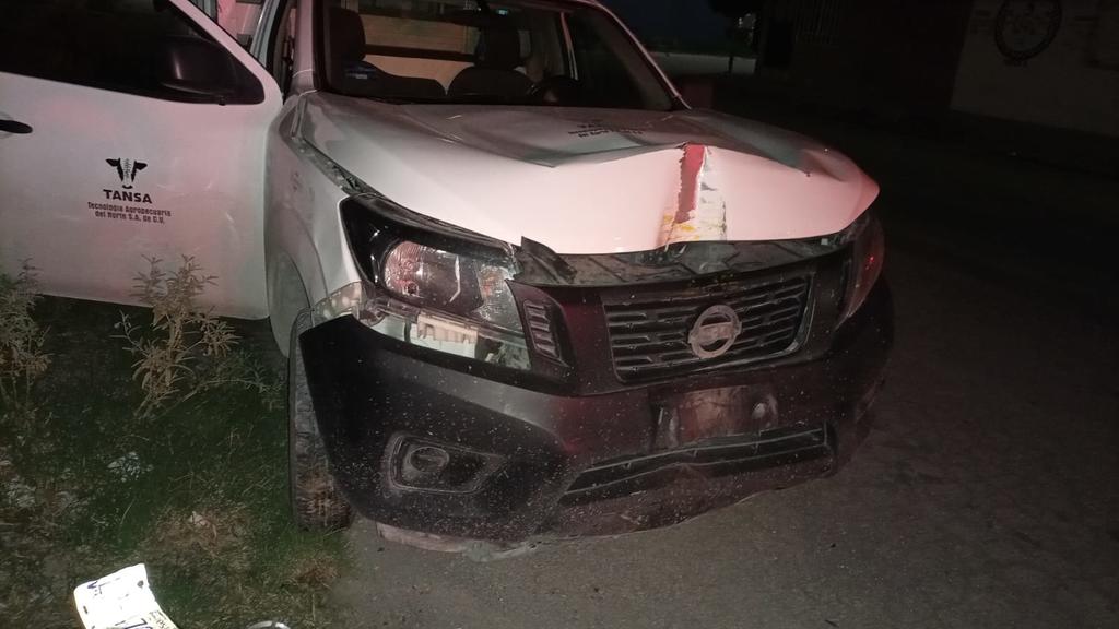 Septuagenario impacta su vehículo contra el poste de una luminaria en la colonia Campo Nuevo Zaragoza de Torreón