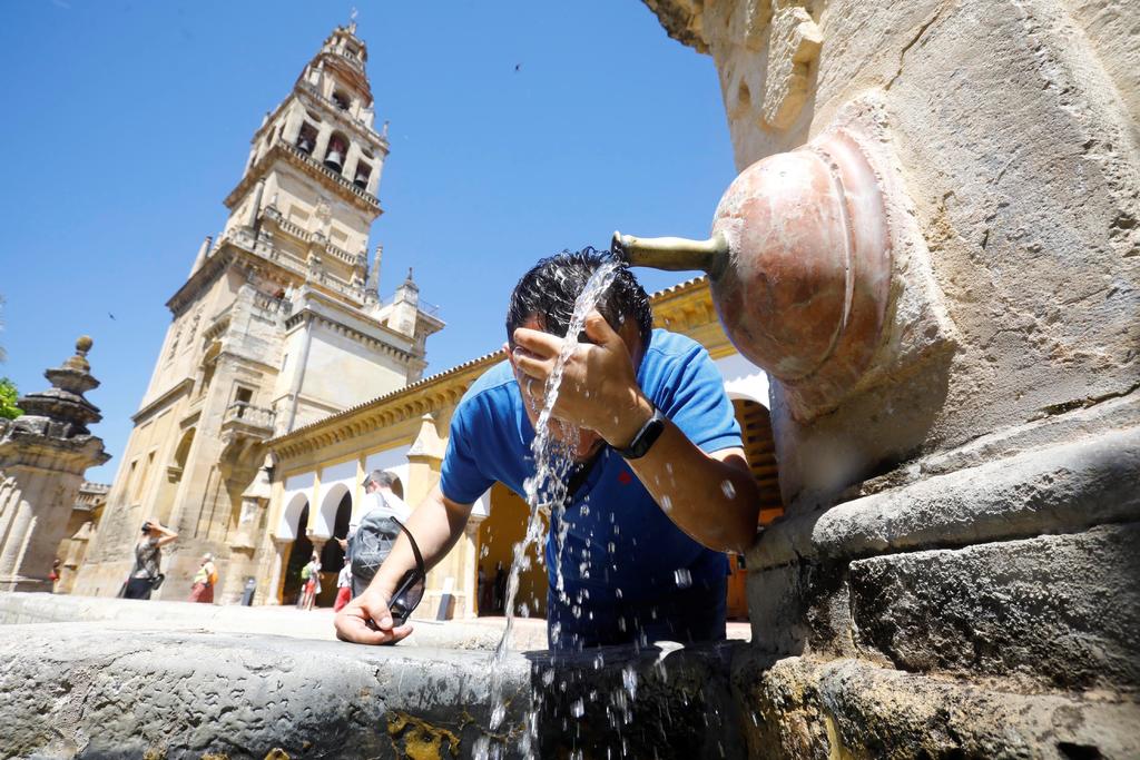Más de media España está en alerta por el riesgo del calor extremo