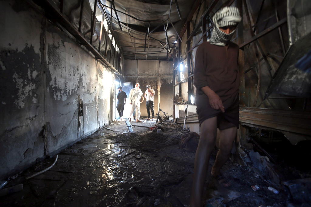 Suben a 92 los muertos por incendio en un hospital para COVID-19 en Irak