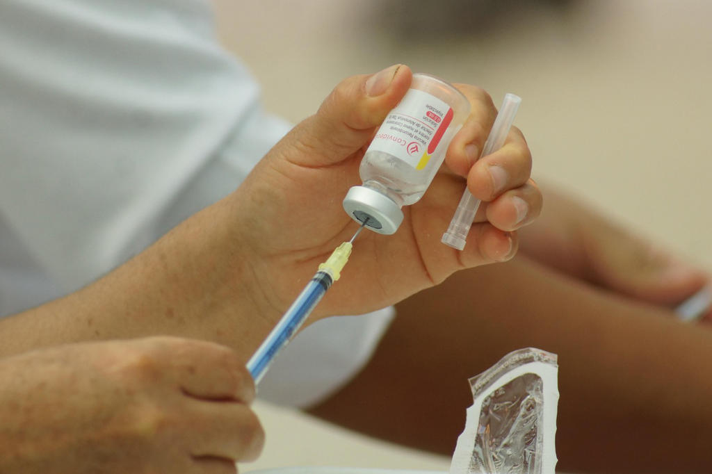 La Cofepris indaga supuestas vacunas antiCOVID falsas en farmacia de Chihuahua