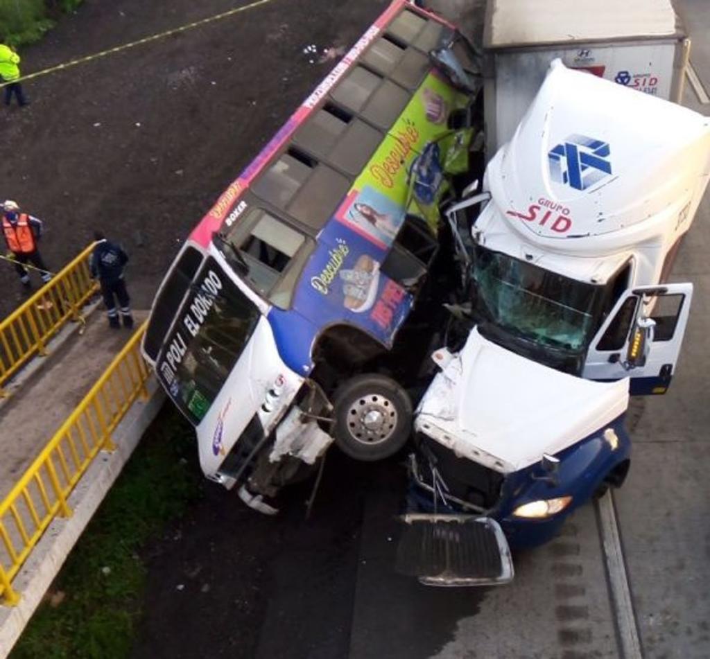 Cuatro personas mueren en accidente sobre autopista México-Querétaro
