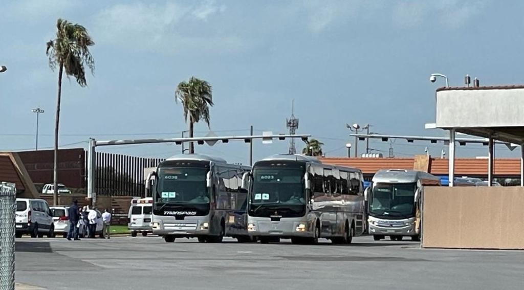 Obreros de maquiladoras de Reynosa cruzaron la frontera con EUA  para recibir la vacuna contra el COVID
