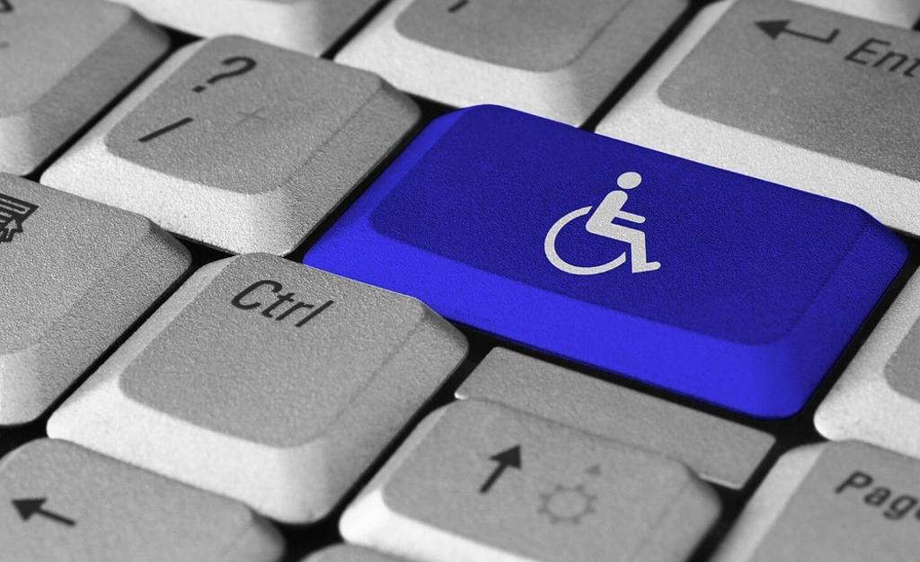 Desarrollan tecnología para la inclusión de personas con parálisis
