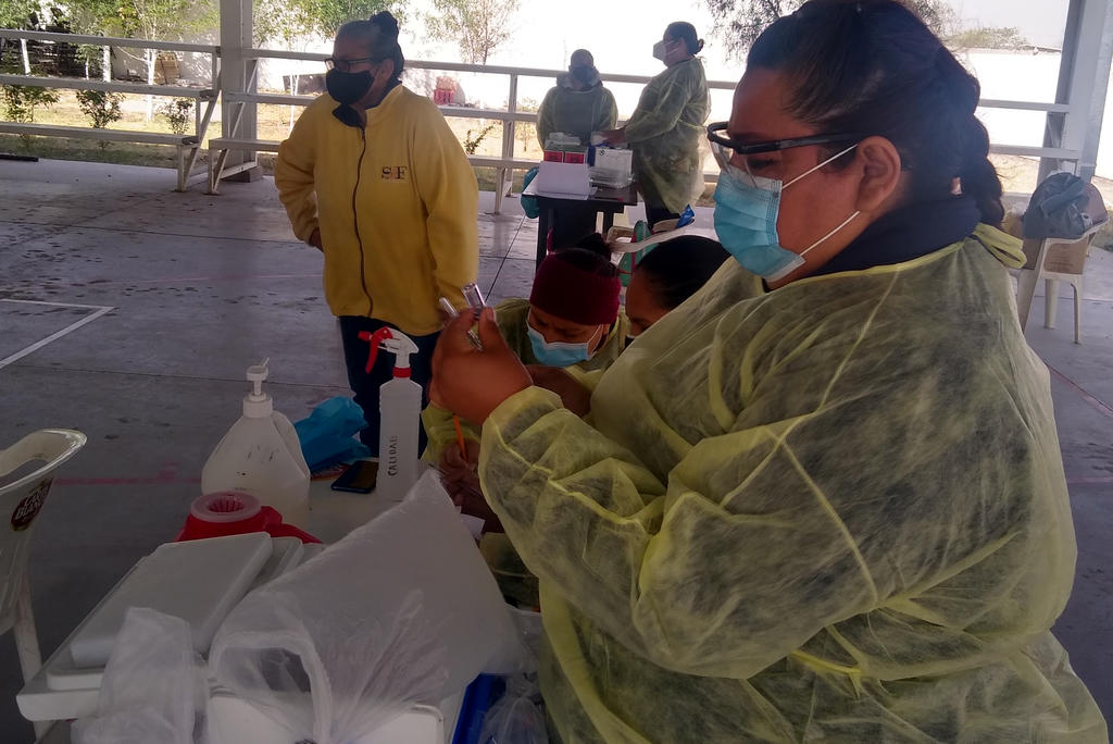 Aplican en Fco. I Madero segunda dosis de vacuna AntiCOVID para personas de 30 a 39 años