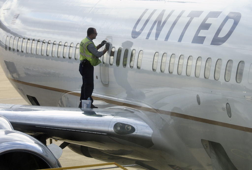 El combustible de avión escasea en algunos aeropuertos de Estados Unidos