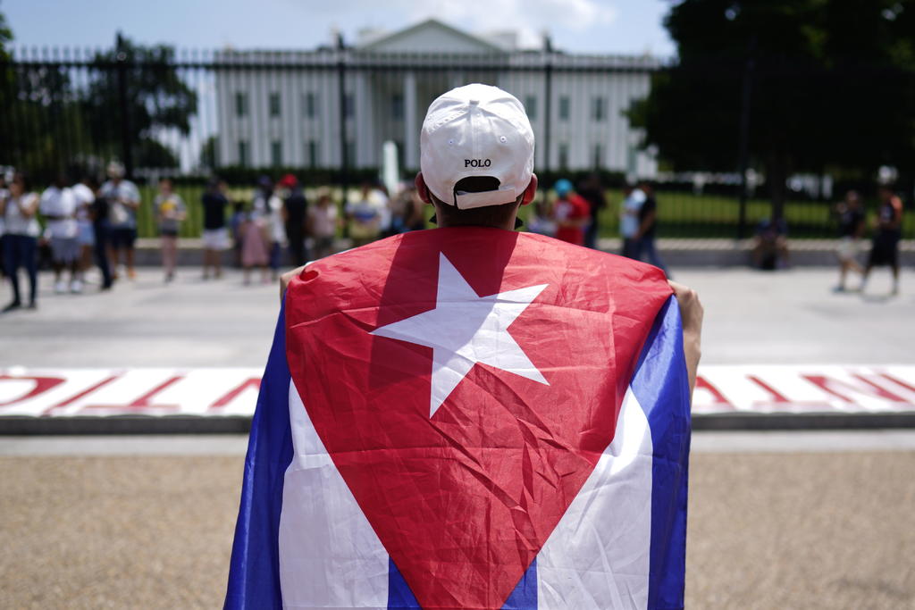 Cientos de manifestantes lanzan al Gobierno del presidente Joe Biden un 'SOS' por Cuba