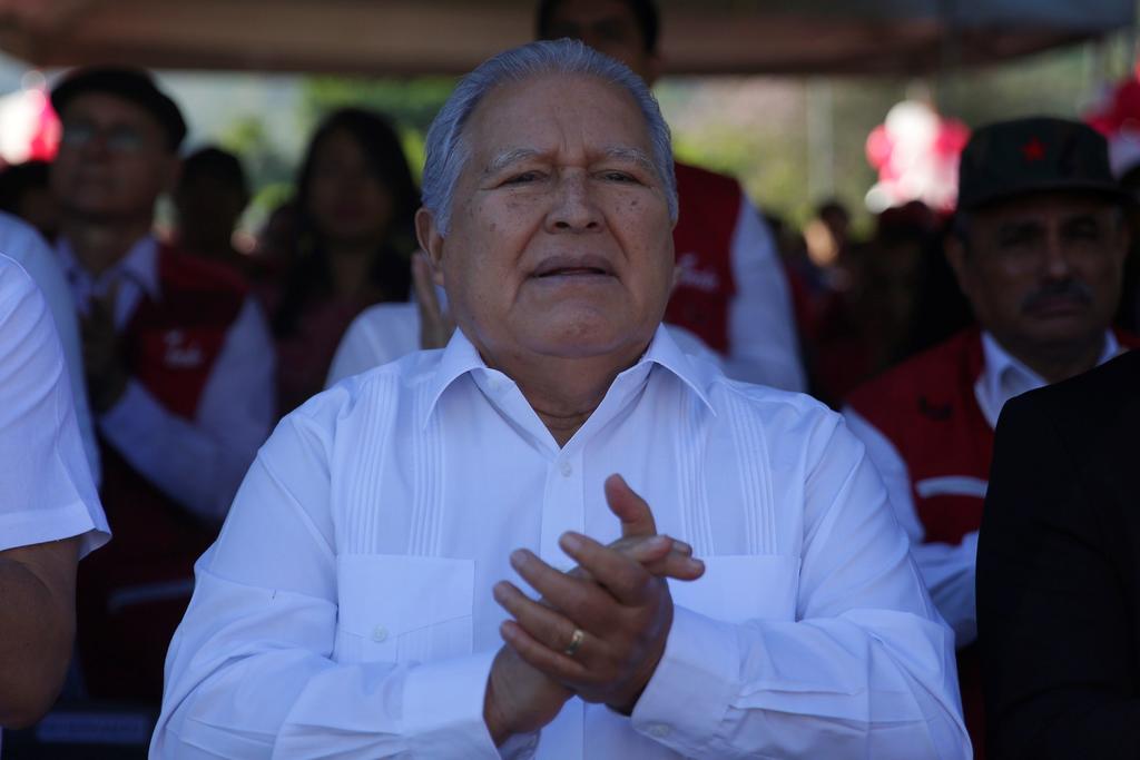 Juez decreta la captura internacional del expresidente salvadoreño Sánchez Cerén