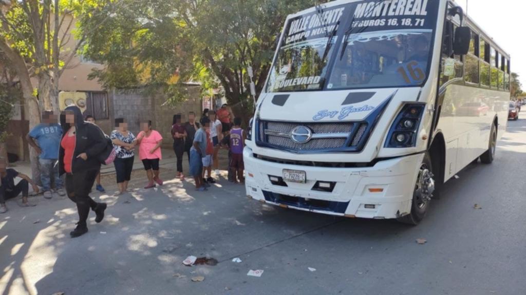 Autobús de pasajeros atropella a mujer de 75 años en Torreón