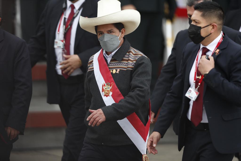 Pedro Castillo ejerce la presidencia de Perú entre críticas a su 'inaceptable' Ejecutivo