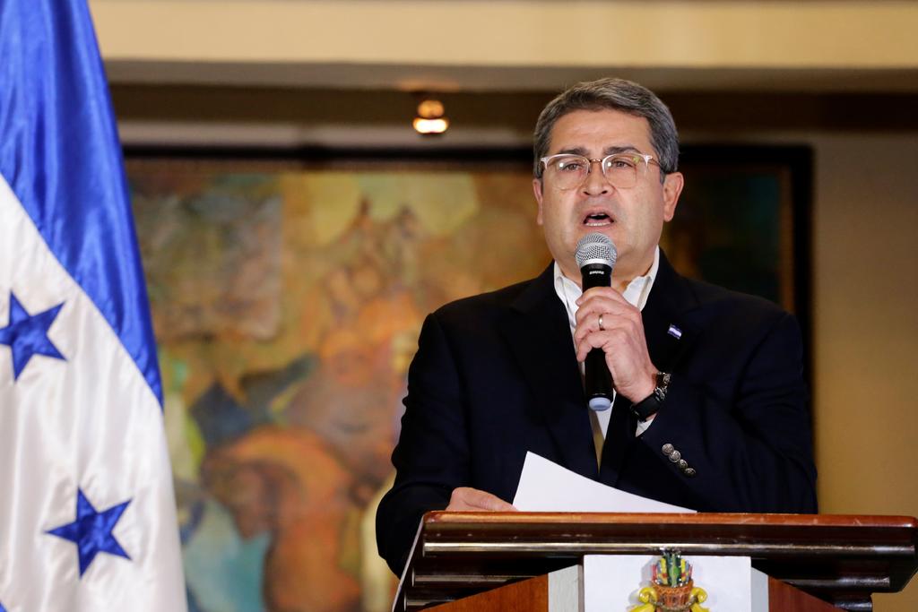 El presidente de Honduras, Juan Orlando Hernández, viaja a México para promover inversiones en turismo