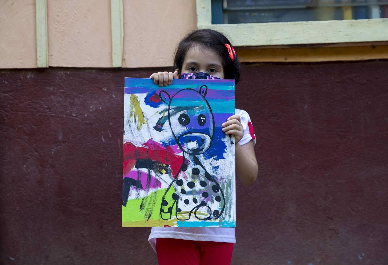Kassandra, la niña nicaragüense que pinta para vencer al cáncer