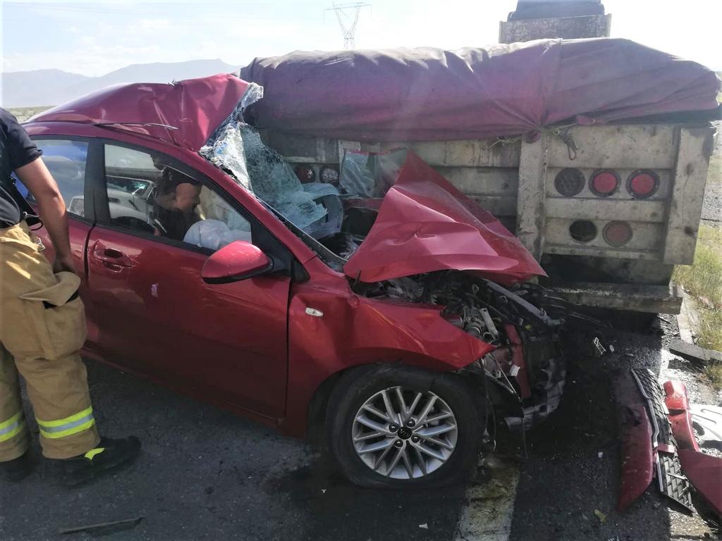 Identifican a pareja fallecida en un accidente sobre la carretera Saltillo-Torreón