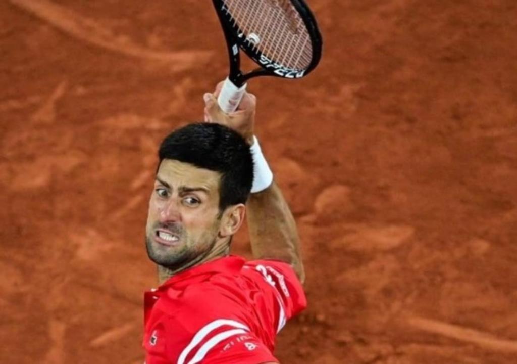 'La presión es un privilegio'; Djokovic destroza su raqueta tras perder el bronce en Tokio 2020