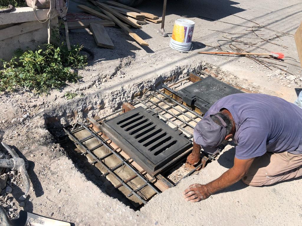 Sapal instala boca de tormenta en Calzada José Santos Valdés