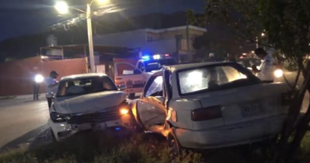 Conductor ignora el alto y choca en Saltillo