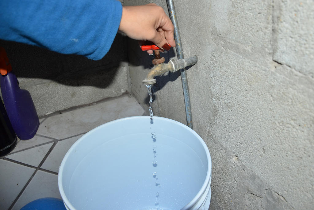 Por reparaciones, cortan suministro de agua a ocho colonias en Ramos Arizpe