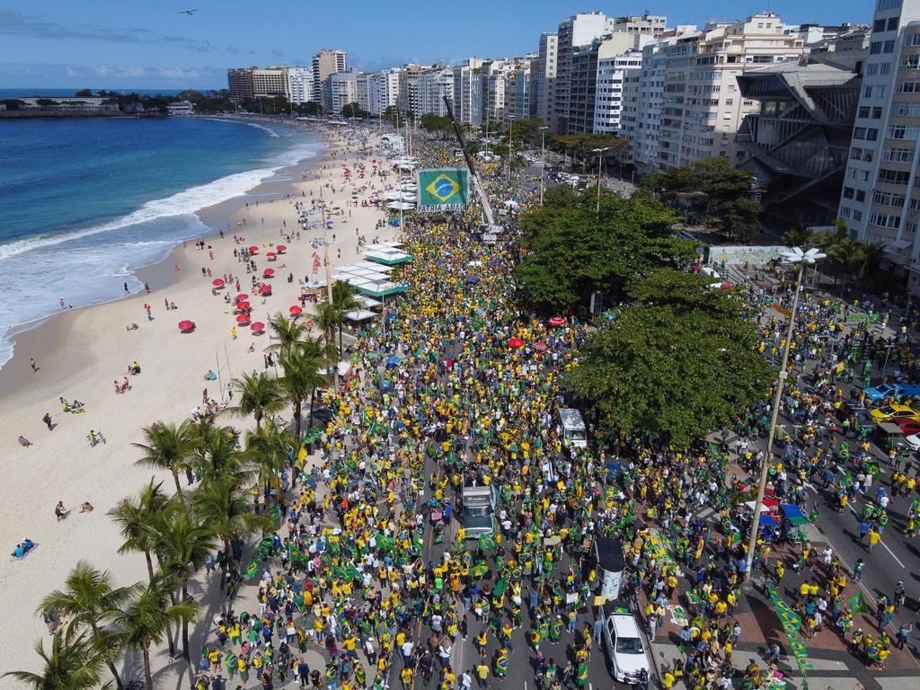 Miles de brasileños salen a la calle para manifestarse en favor del voto impreso auditable
