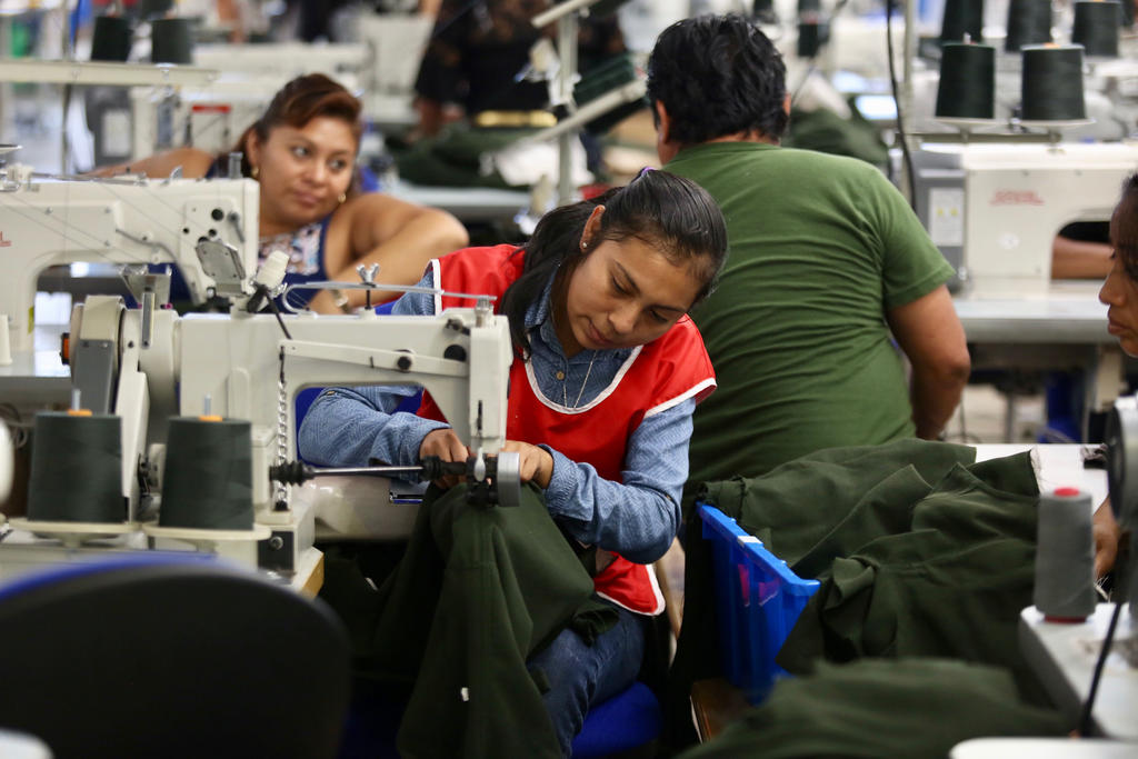 Jóvenes en México sufren crisis laboral; 2 millones no encuentran oportunidades