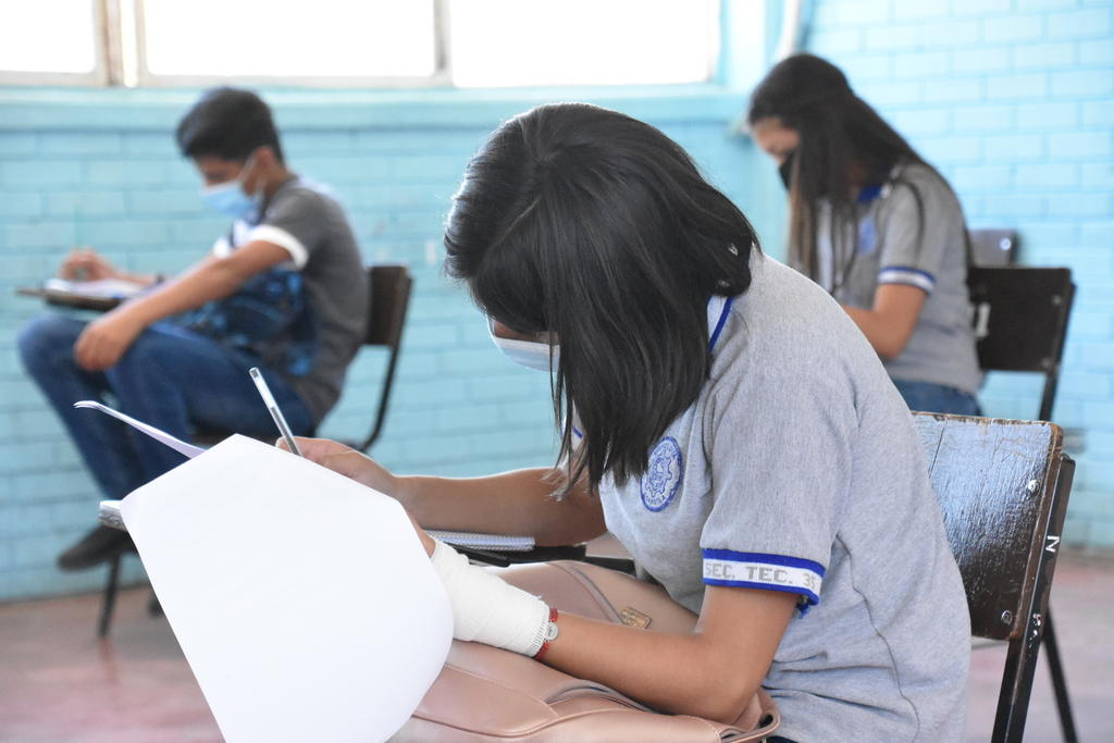 Se registran 31 escuelas para clases híbridas en región Centro de Coahuila